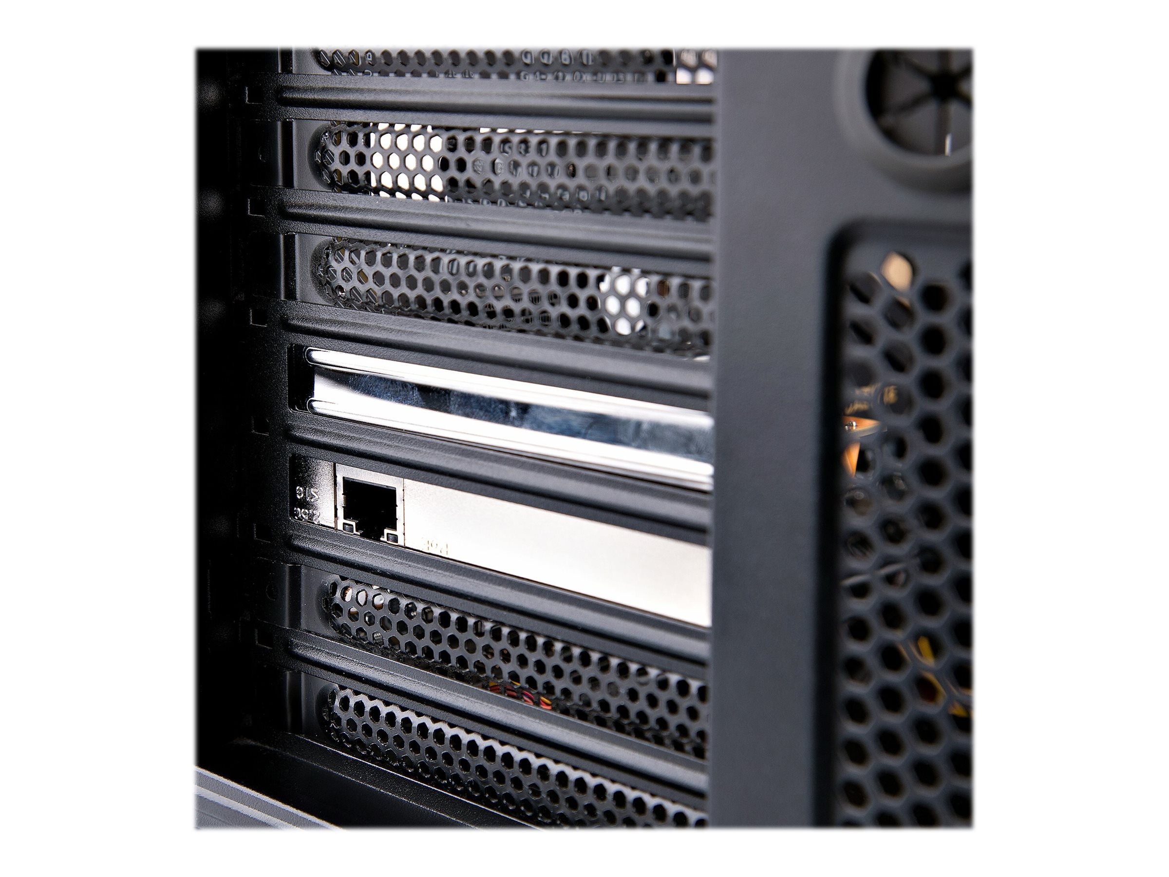 StarTech.com 1 Port 2.5Gbps PoE Network Card, PCIe Ethernet Card w/RJ45 Port, 30W 802.3at PoE NIC for Desktops/Servers, Network 